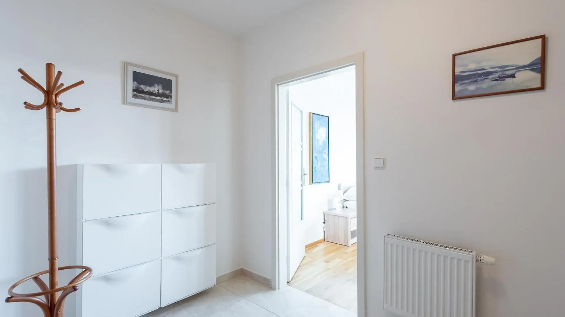 Sunny Safron Apartment Praha
